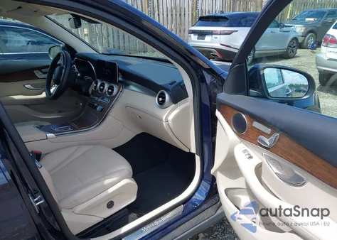 2022 Mercedes-Benz Glc 300 4Matic Suv z USA, uszkodzony, nr VIN W1N0G8EB4NG111226